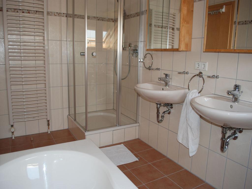 Ferienwohnung Mit Pool Straubenhardt Екстериор снимка